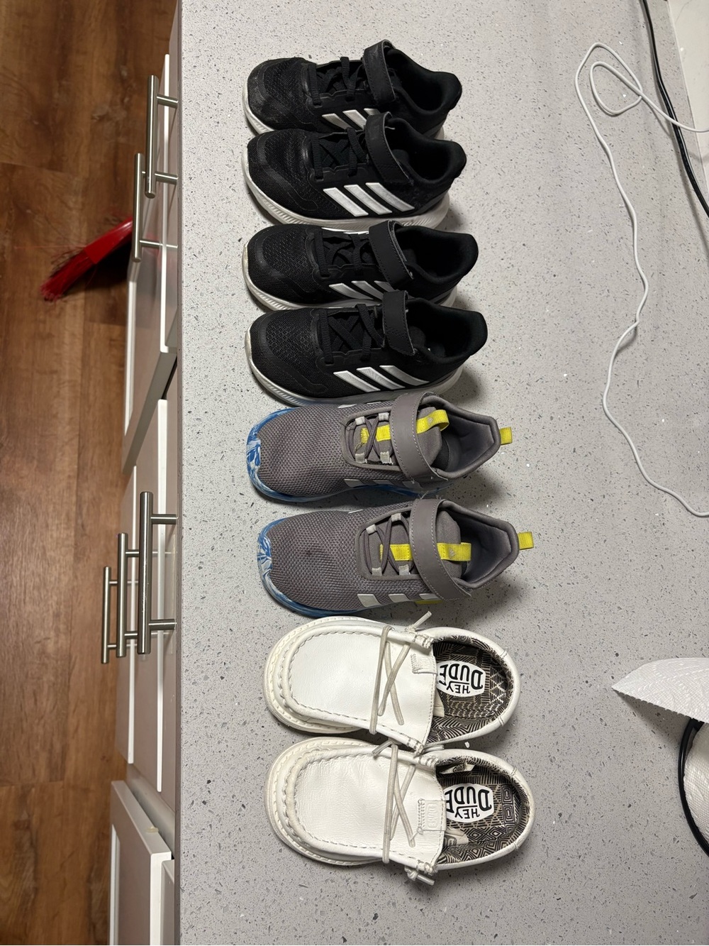 Worn kids shoes, still in great shape. Size 10